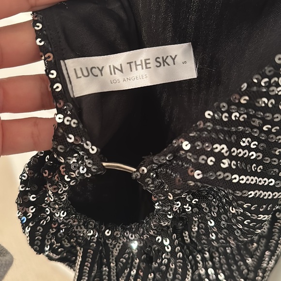 Silver Sequin Bodycon Dress in Black
LUCY IN THE SKY - Picture 4 of 5
